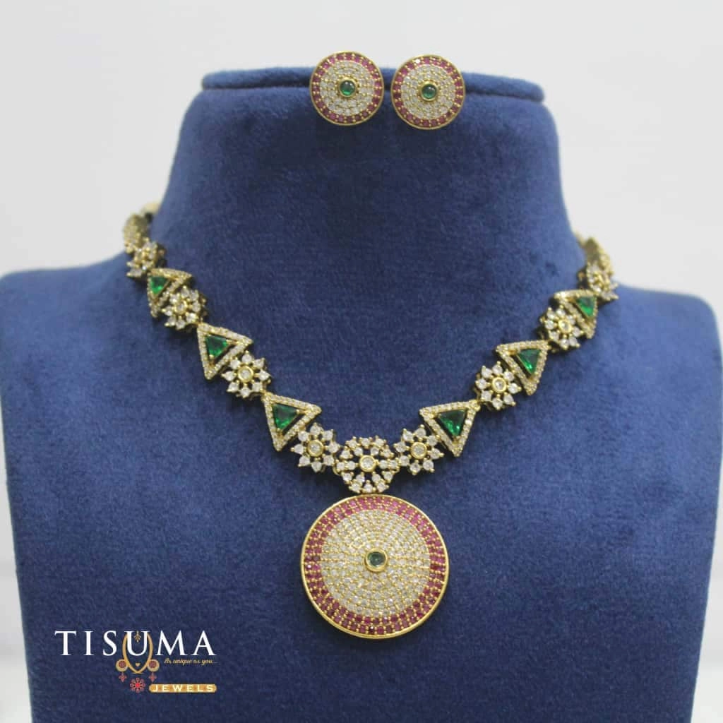 Victorian Green Stone Round Pendant Necklace Set