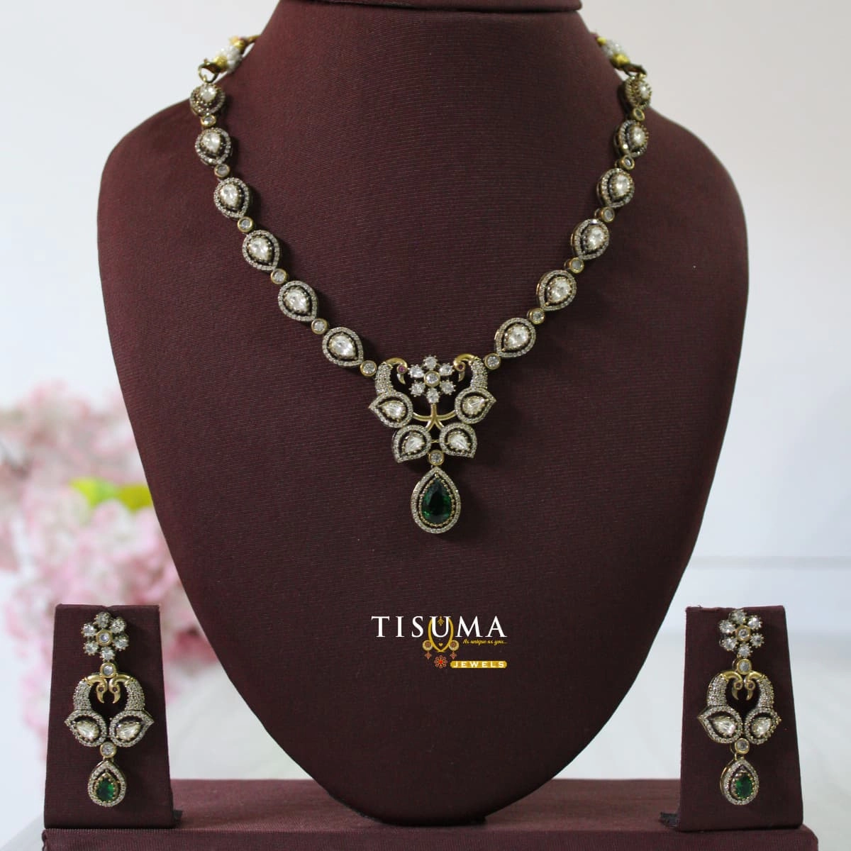 Victorian Green Stone Necklace Set