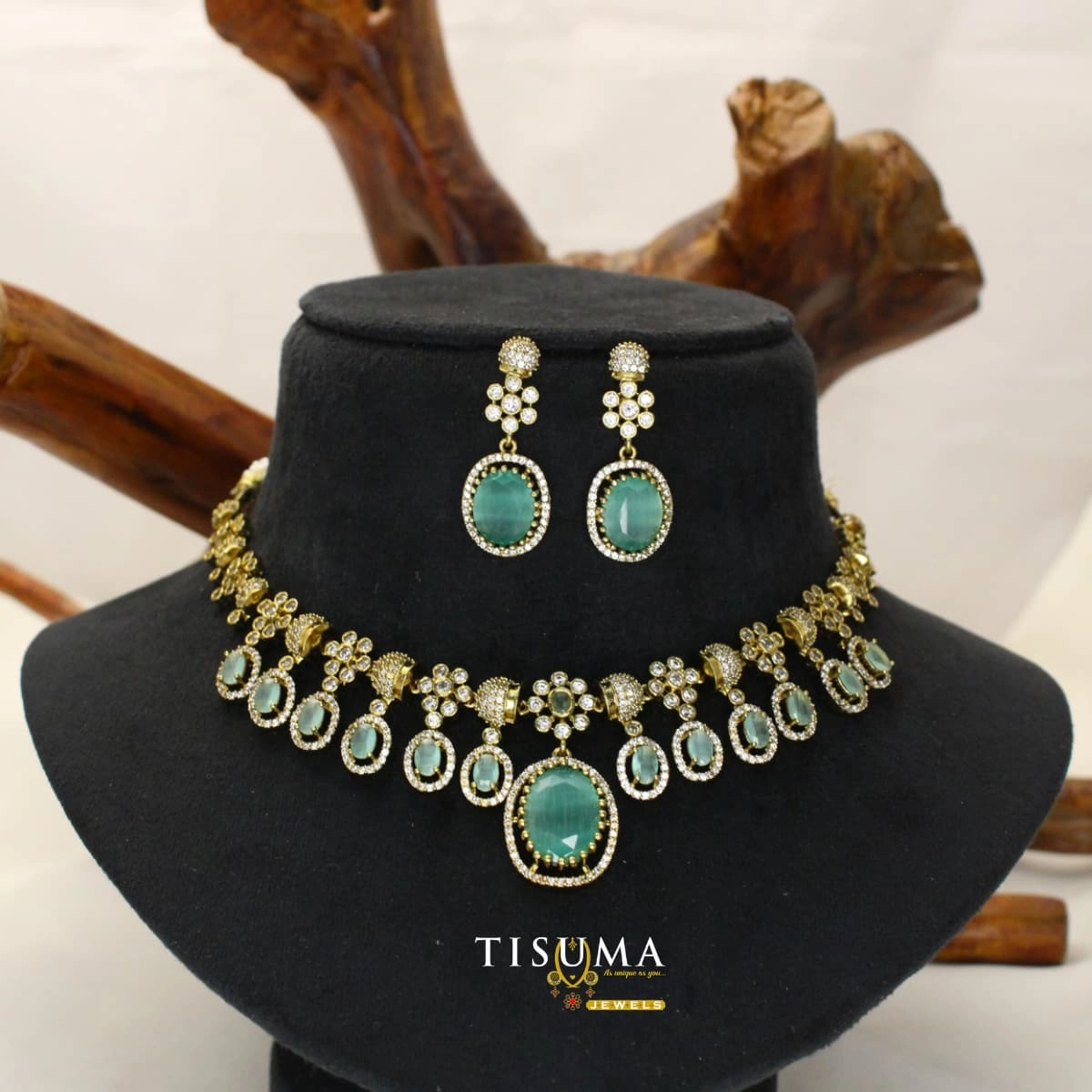 Victorian Green Stone Necklace Set