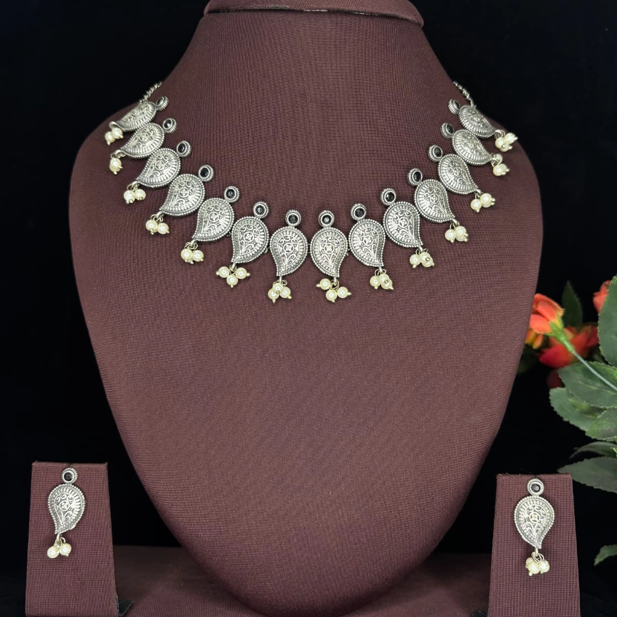 Oxidized Paisley Pearl Necklace Set