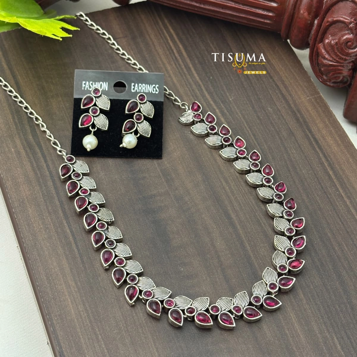 Oxidized Red Stone Leaf Necklace Set