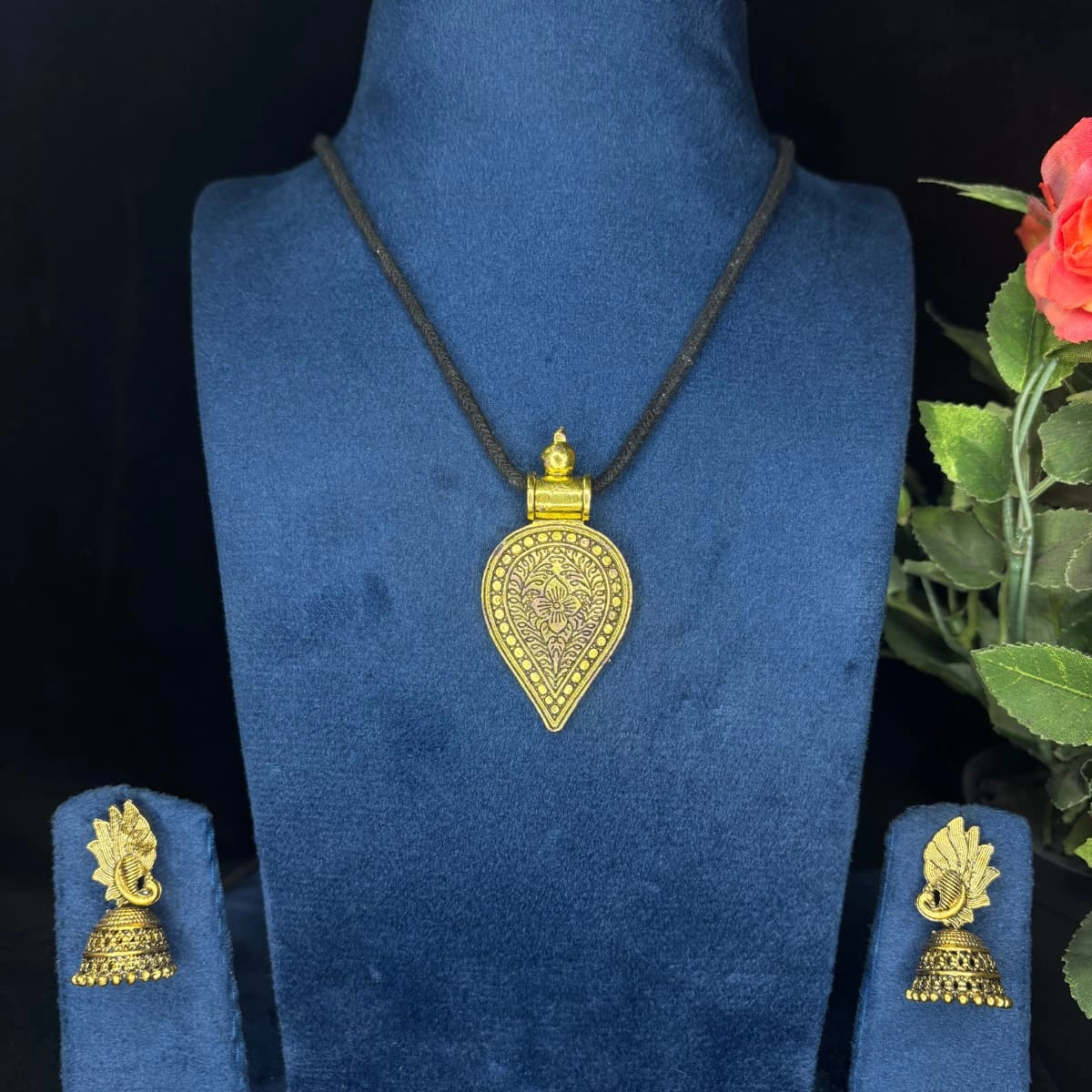 Gold Finish Paisley Pendant Necklace
