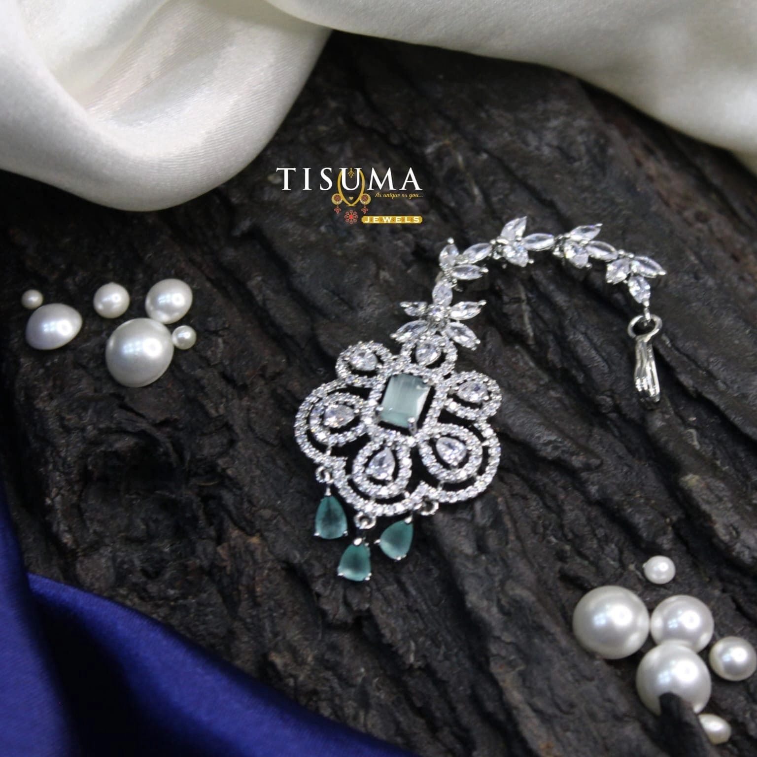 AD Silver Nethi Chutti – Floral Teardrop Design
