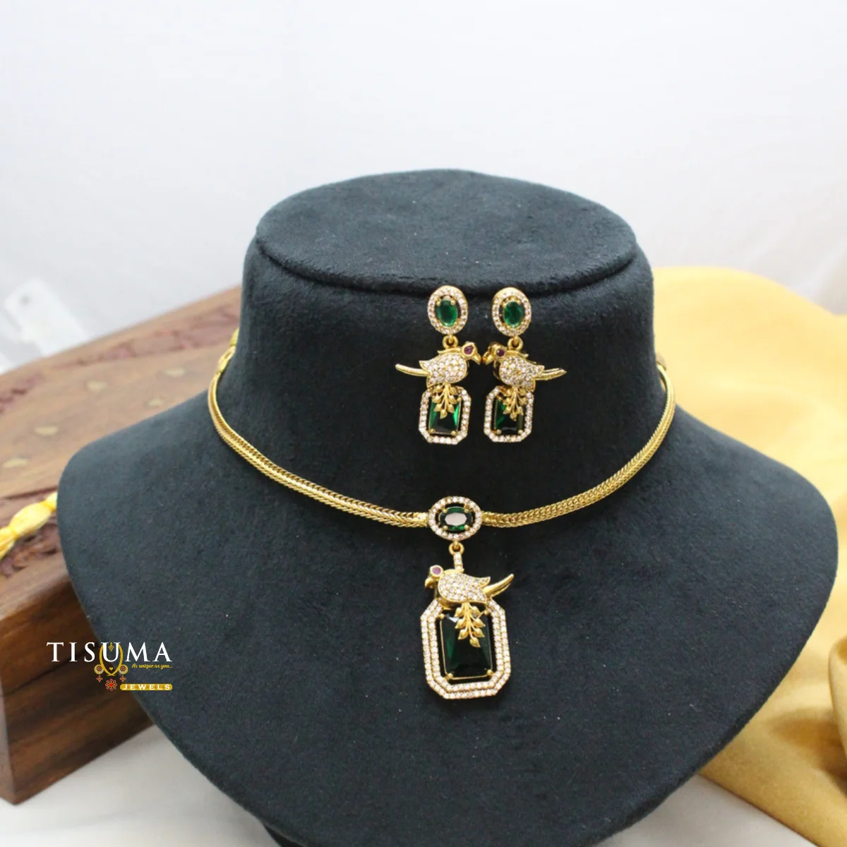 Parrot (Kili) Attigai Emerald