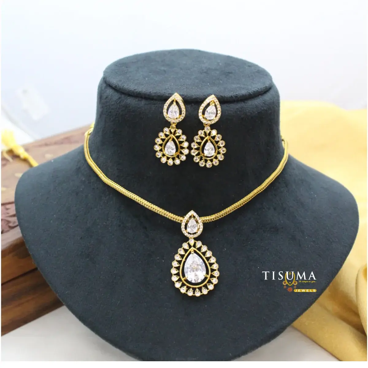White Pear Attigai
