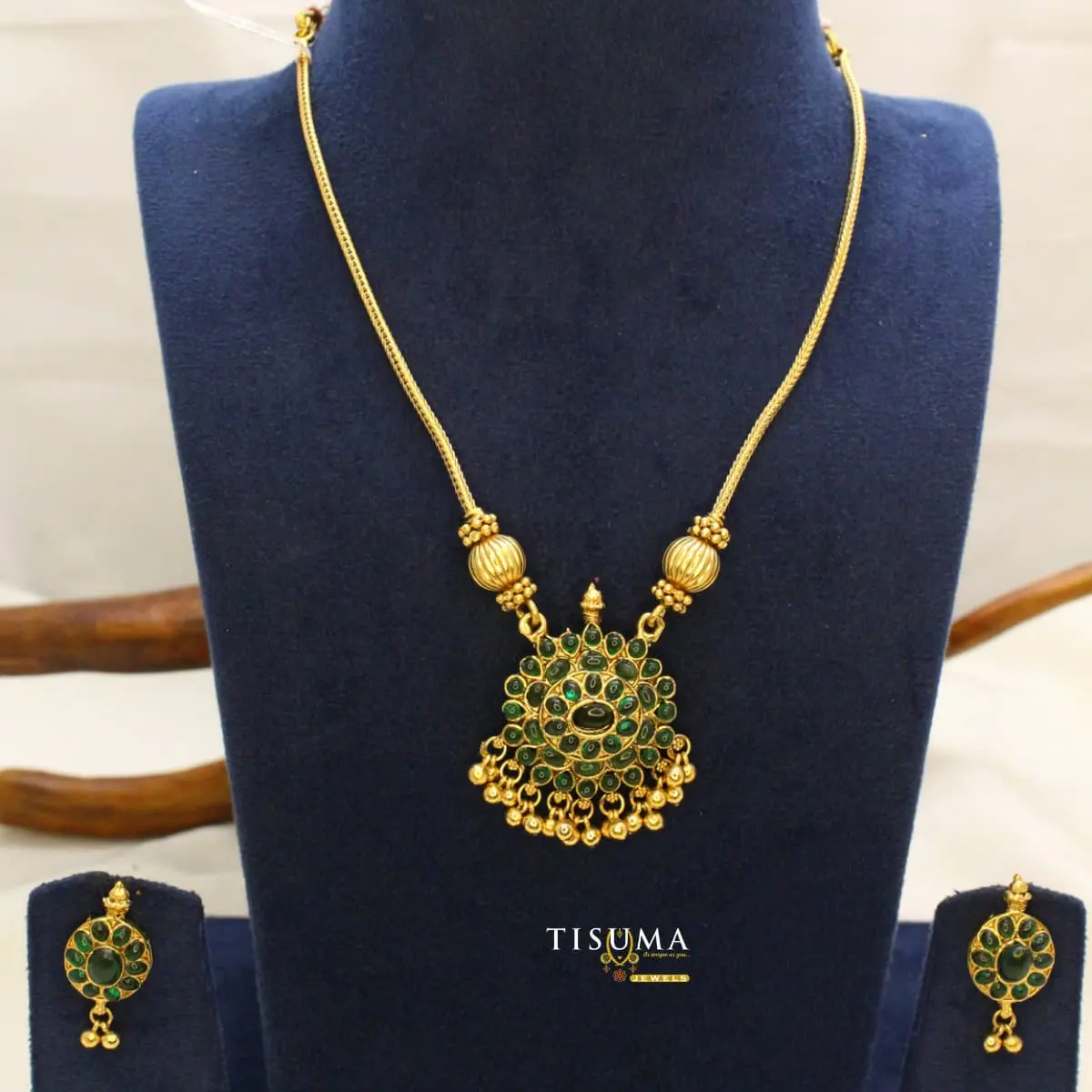 Traditional Antique Matte Gold Plated South Indian Floral Oval Medallion Emerald Green Kemp Short Necklace with Ghungroo Droplets and Matching Drop Earrings TIS-ATG-082 for Women