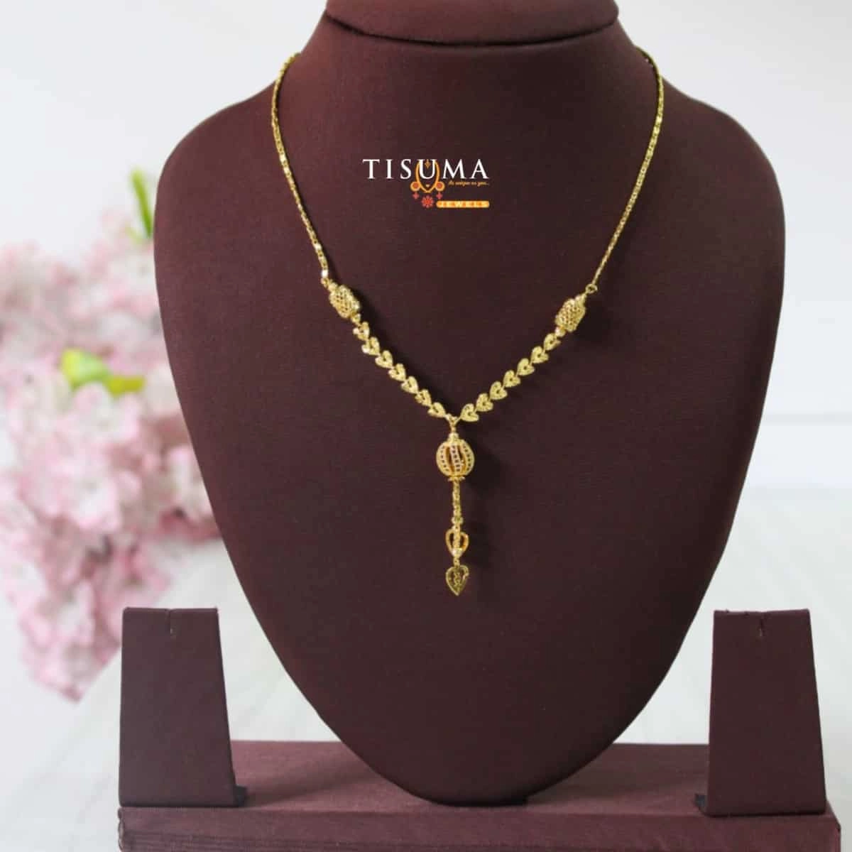 Tisuma Jewels one gram gold forming chain with leaf-pattern links and hanging pendant